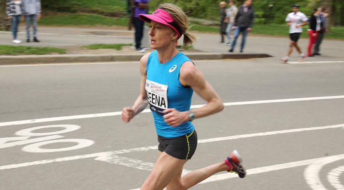 How you can Harness Your Mental Strength, According to Marathon Record Holder Deena Kastor