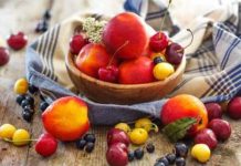Choose to boost mental health? Eat raw fruit and veggies