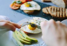 Breakfast diet myth: Will eating breakfast provide help to lose weight?