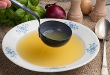 Bone broth nutrition: Health advantages of homemade stock