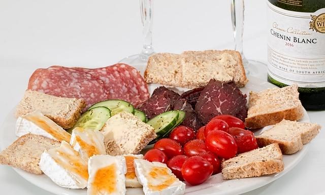 The Risks and Benefits of a High-Protein Diet The Risks and Benefits of a High-Protein Diet