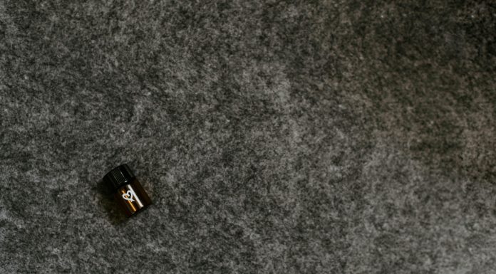 The Pros and Cons of Alternative Medicine The Pros and Cons of Alternative Medicine