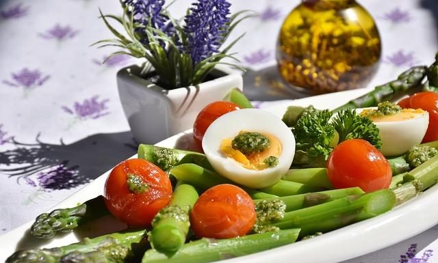 Breaking Myths About Carbs and Weight Loss Breaking Myths About Carbs and Weight Loss