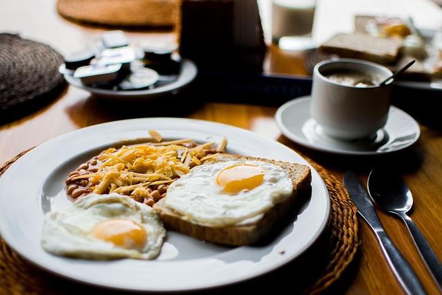 How Skipping Breakfast Impacts Weight Control