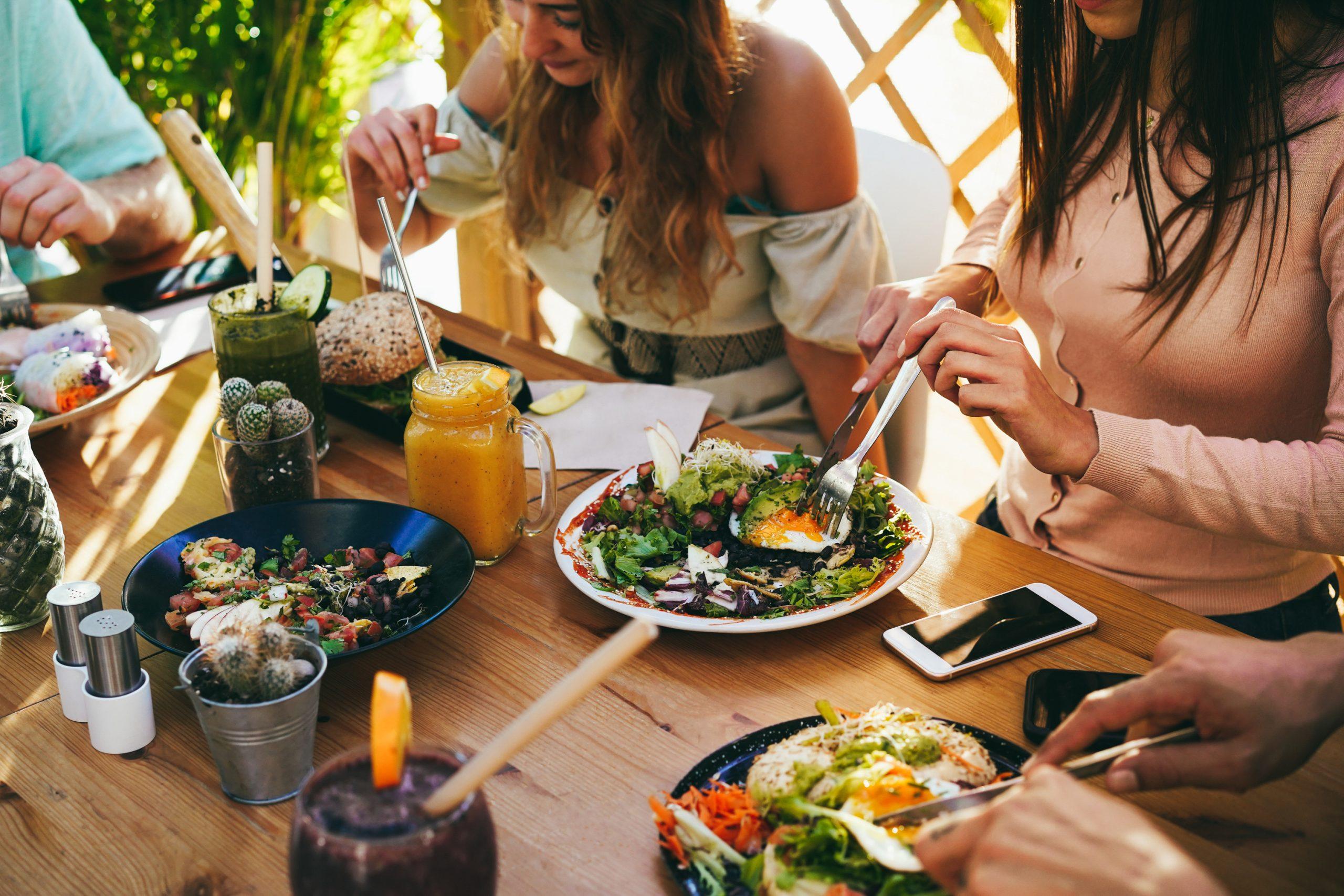 Navigating Dining Out: Making Healthy Choices Away from Home